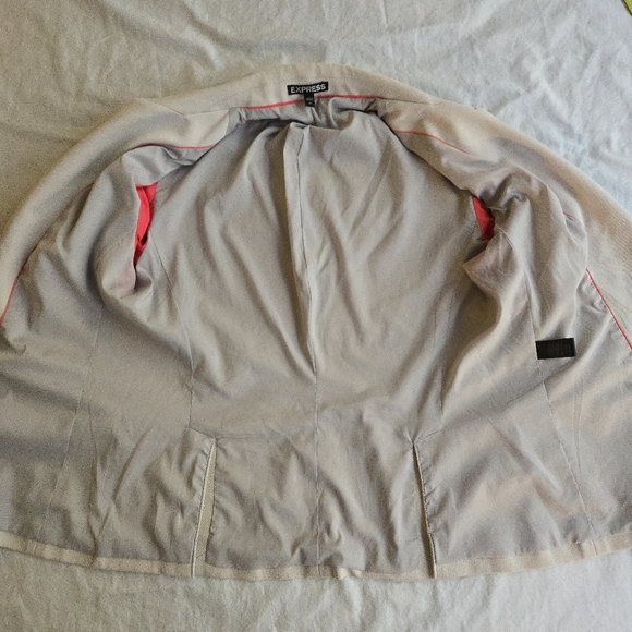 Express Stone Beige One Button Blazer - some flaws! - Picture 8 of 15